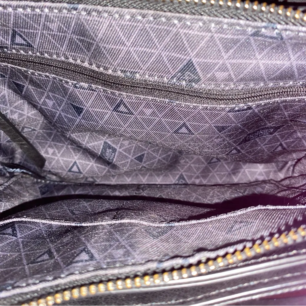 Botkier
Warren City Small Leather Crossbody - Image 12