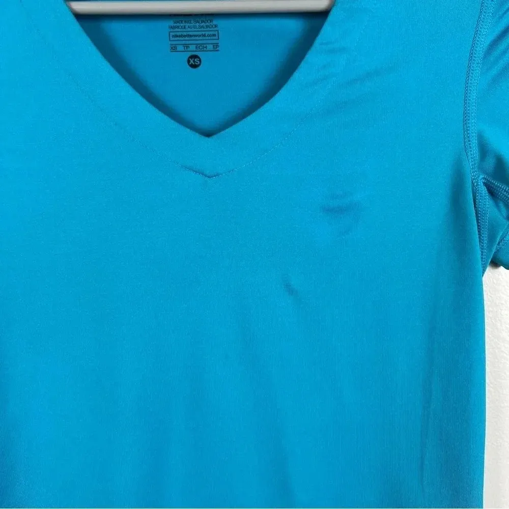 💙 Nike Pro Blue‎ Short Sleeve Shirt Size XS - Image 6