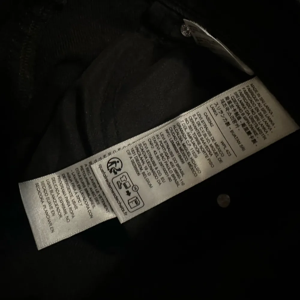 Levi’s Black Fit and Flare Midi Denim Skirt Size 25 - Image 6