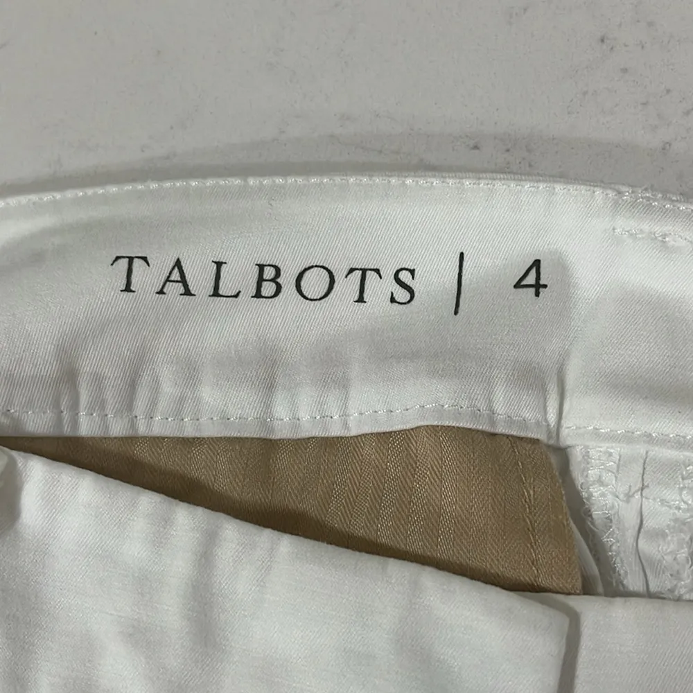Talbots Size 4 Super Cute White Shorts - Image 3