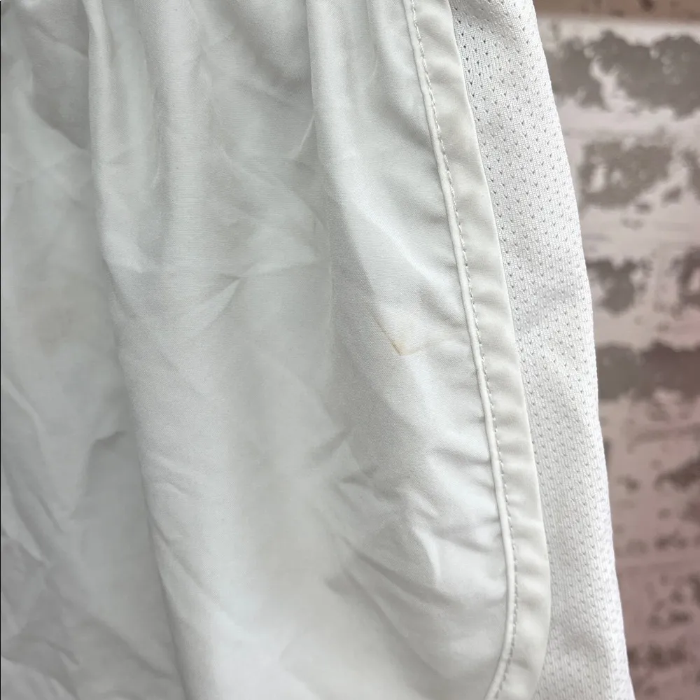 Nike Dri Fit Shorts Size Small - Image 3