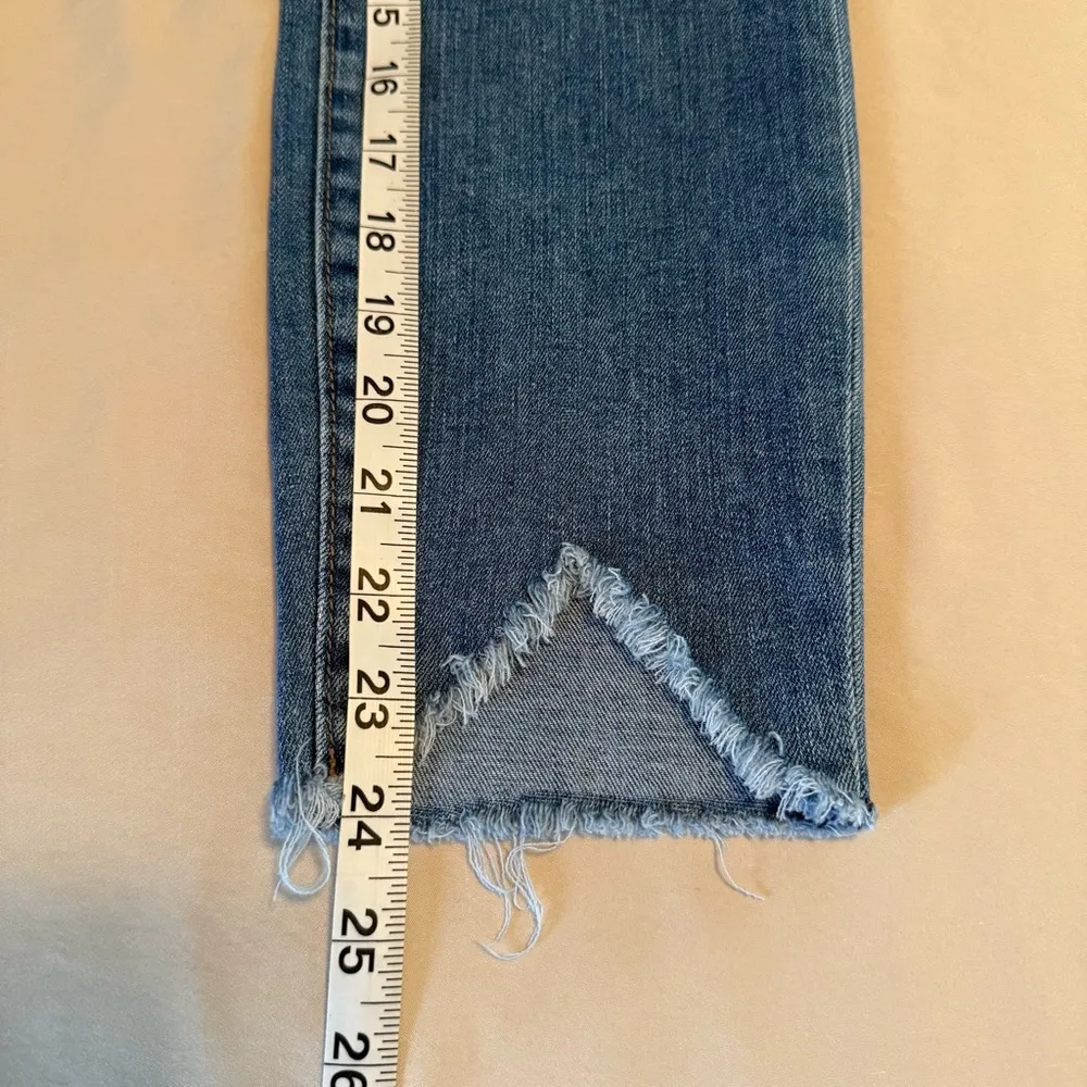 Loft Women Size 8 Petite Modern Skinny Med Wash Mid Rise Tulip Cut Raw Hem Jeans - Image 9