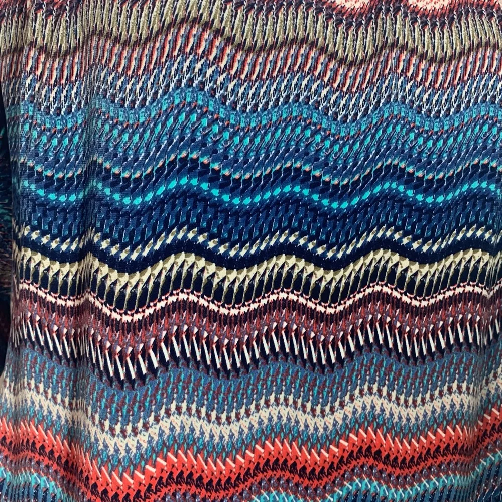 Annalee + Hope chevron printed red and blue blouse / M / Excellent condi… - Image 9