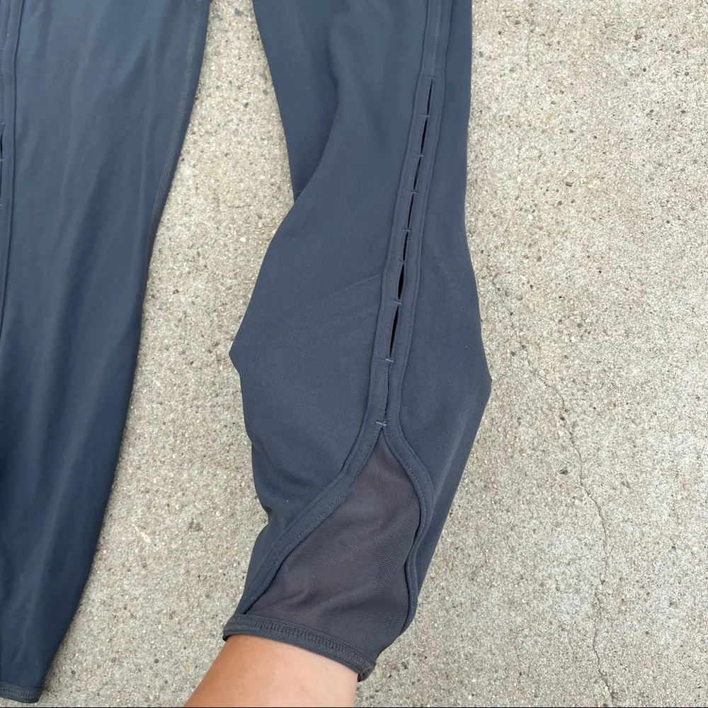 Athleta High Rise Peekaboo 7/8 Powervita leggings - Image 3