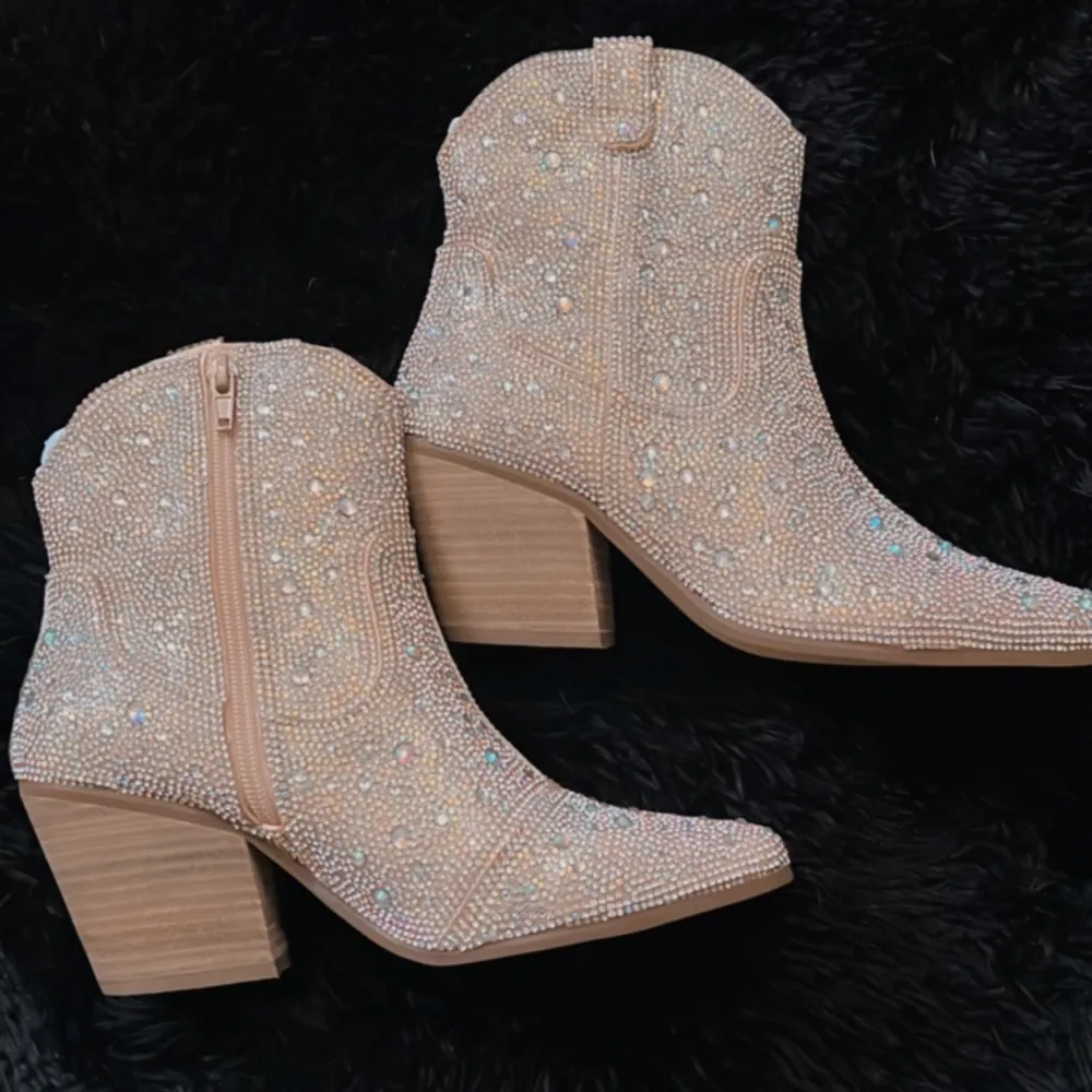 NWT Matisse rhinestone western boots Silver Size 6 - Image 10