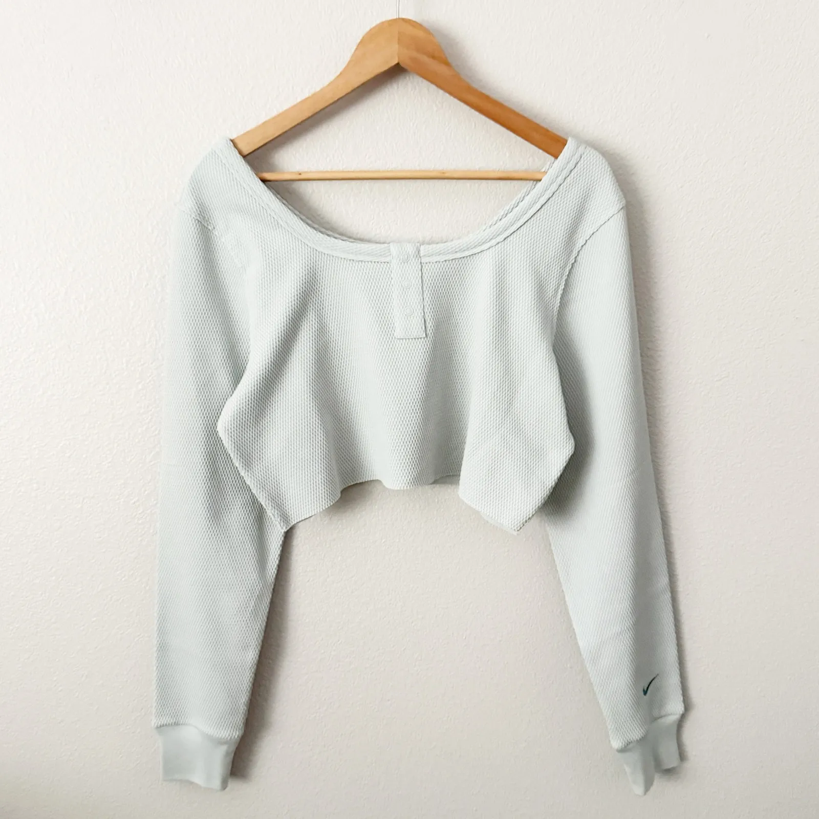 NIKE | NWT Athletic Everyday Modern Long-sleeve Crop Top Light Blue | XL - Image 2