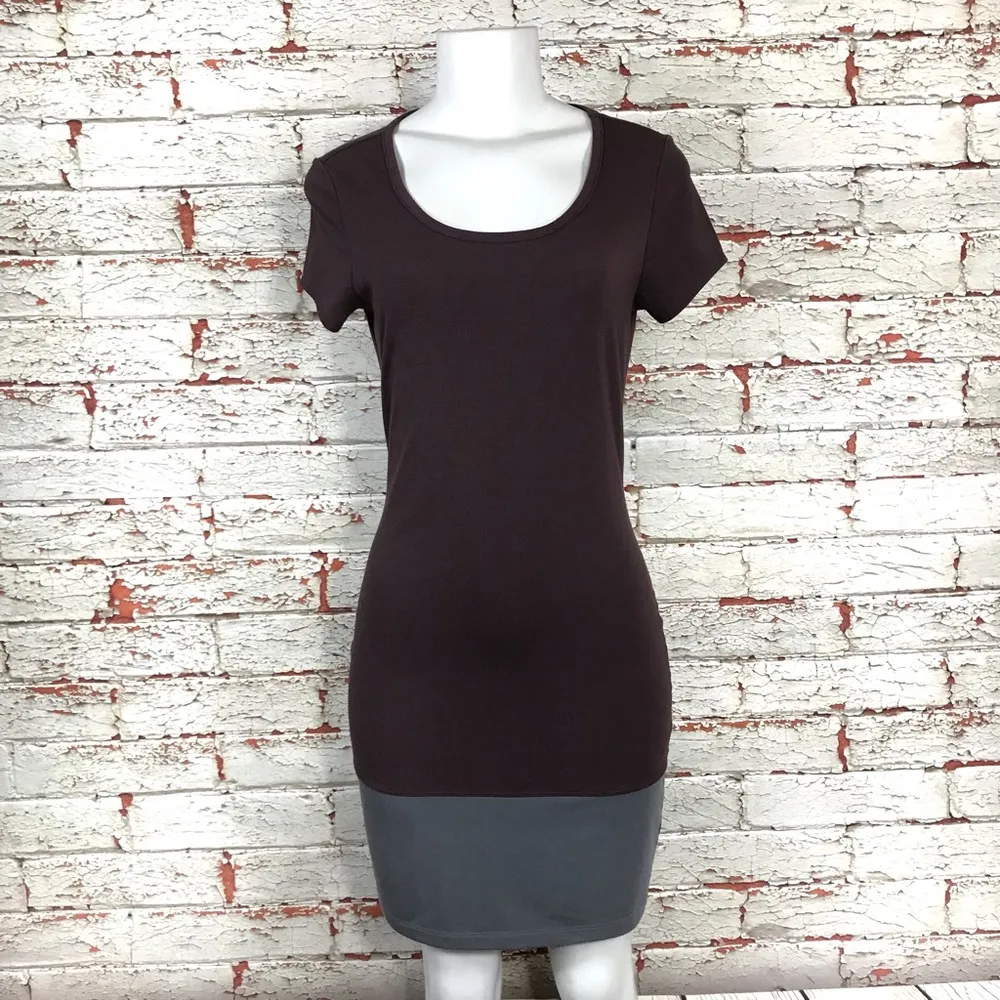 Athleta Ella Dress Sz XS Short Sleeve Color Block - Image 2