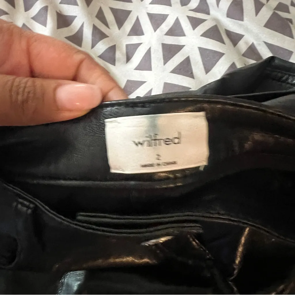 Wilfred The Melina Pant High Waist Vegan Leather Black Soft Sheen straight Leg 2 - Image 8