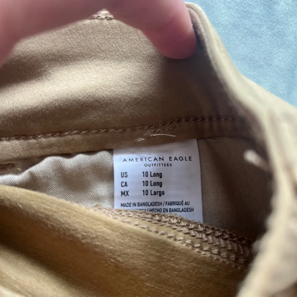 American Eagle Skinny Khakis for Effortless Style - Image 2