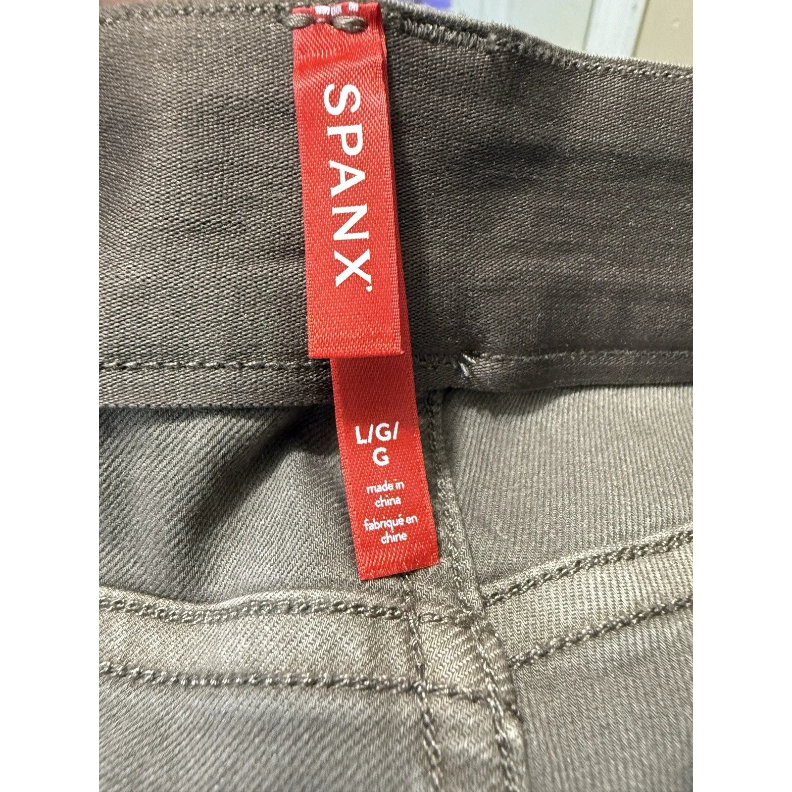 NWT SPANX Women’s Stretch Twill Shorts Brownish Gray, Size L - Image 5