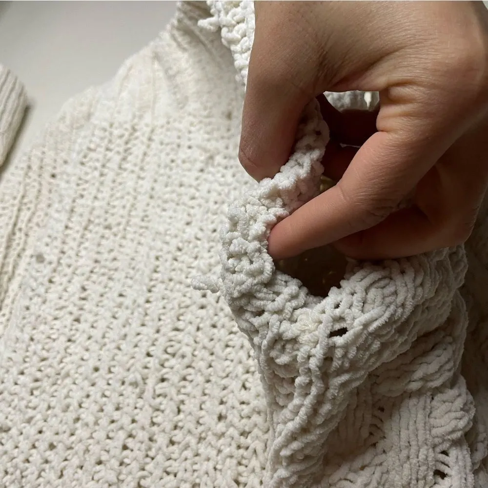 Kendall and Kylie Crowl Neck Chenille Sweater- Size Small - Image 4