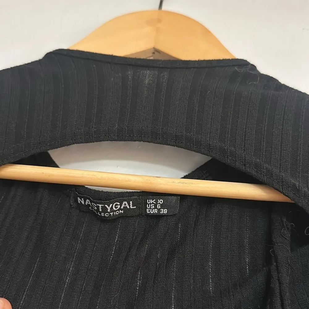 Cut Out V Neck Top And Arm Warmer Set - Image 6