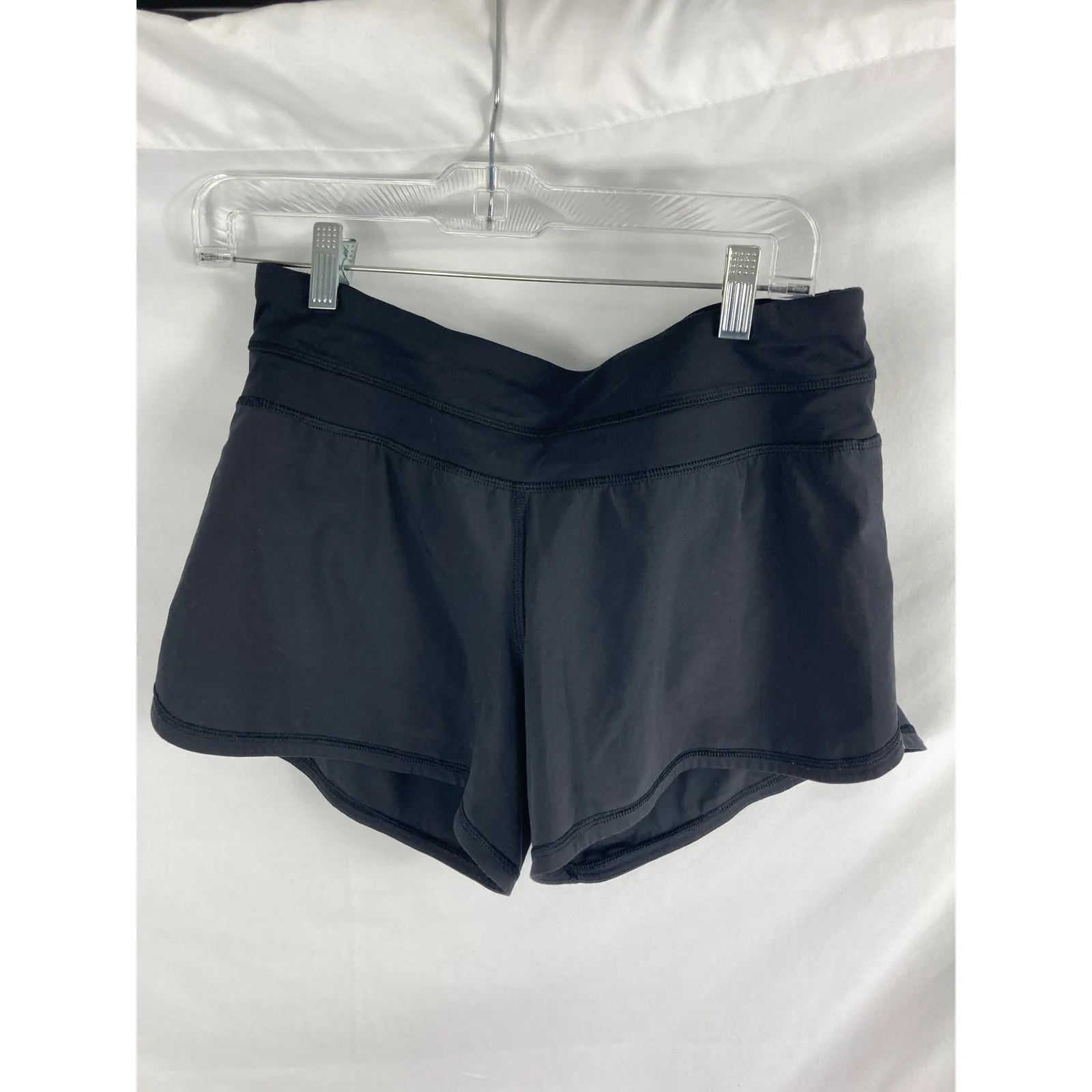 Lululemon Groovy Run Short in Black Size 6 - Image 3