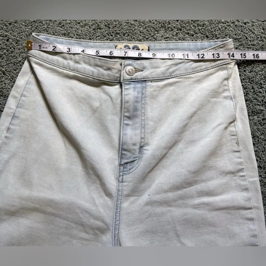 We The Free Flare Wide Leg Jeans High Rise Womens Size 29 Stretch Light Wash - Image 2