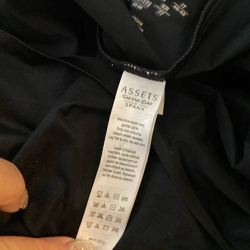 Spanx Assets Large red Hot Label women’s firming black bodysuit w sheer sides - Image 4