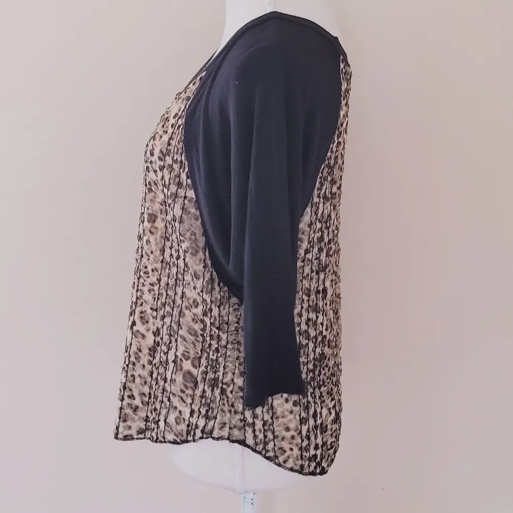 BKE Boutique leopard print blouse size small - Image 4