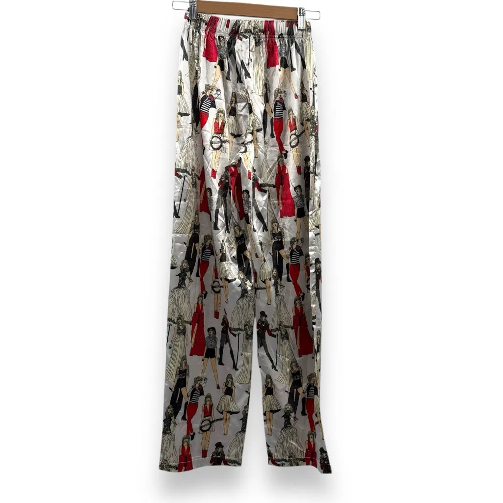 Taylor Swift RED (Taylor's Version) Eras Tour Graphic Satiny‎ Pajamas Set Sz XS - Image 5