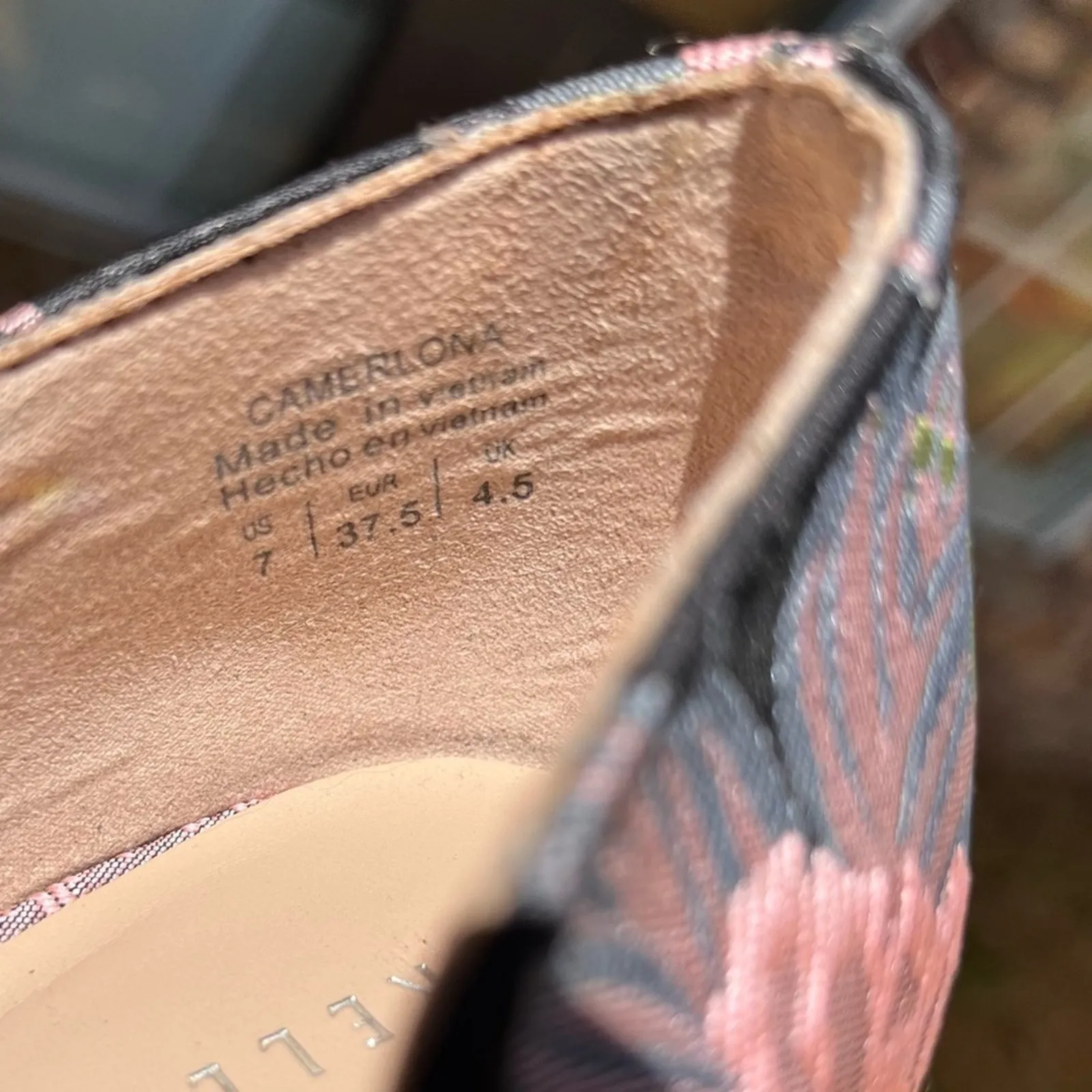 Kelley & Katie Floral Chunky Heel Punps with Rhinestones on Front Bows size 7 - Image 4