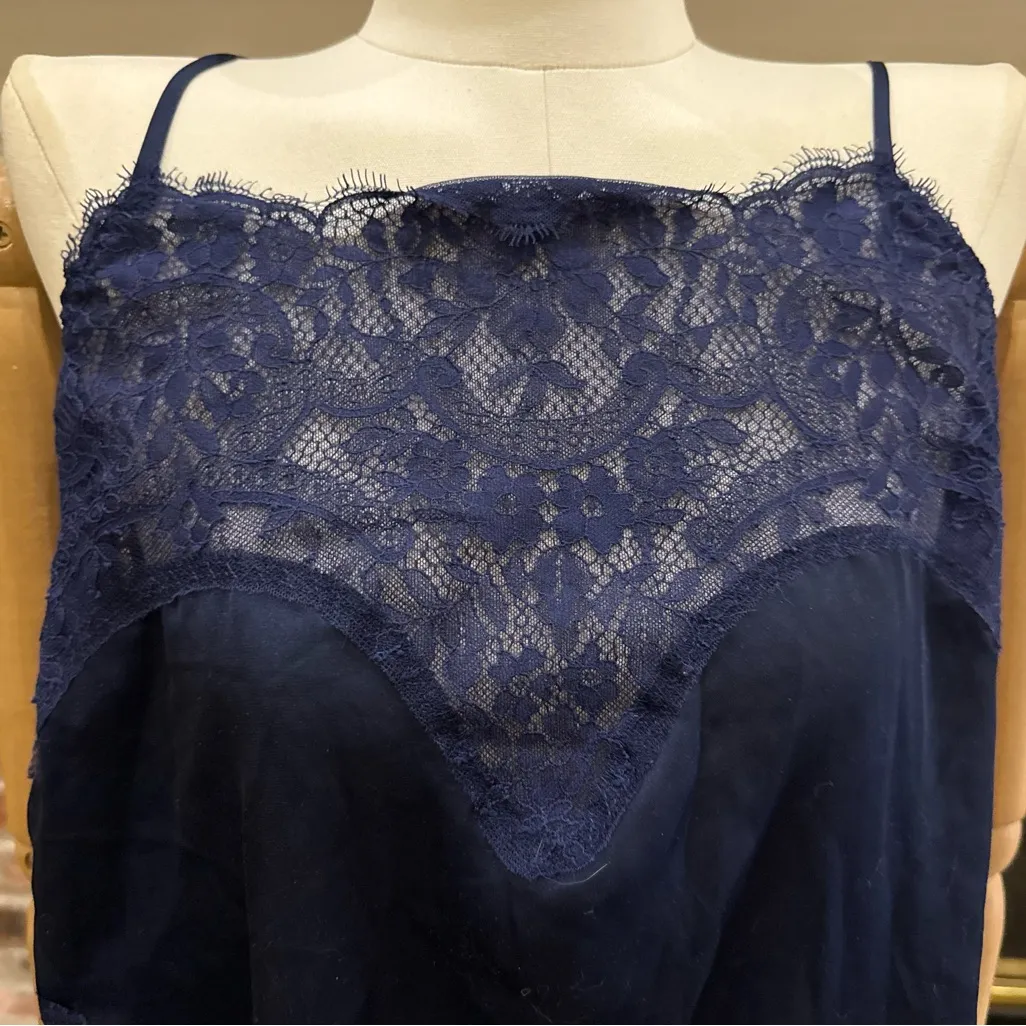 Victoria's Secret Navy Y2K Lacy Lingerie Top! / M / Excellent condition - Image 3