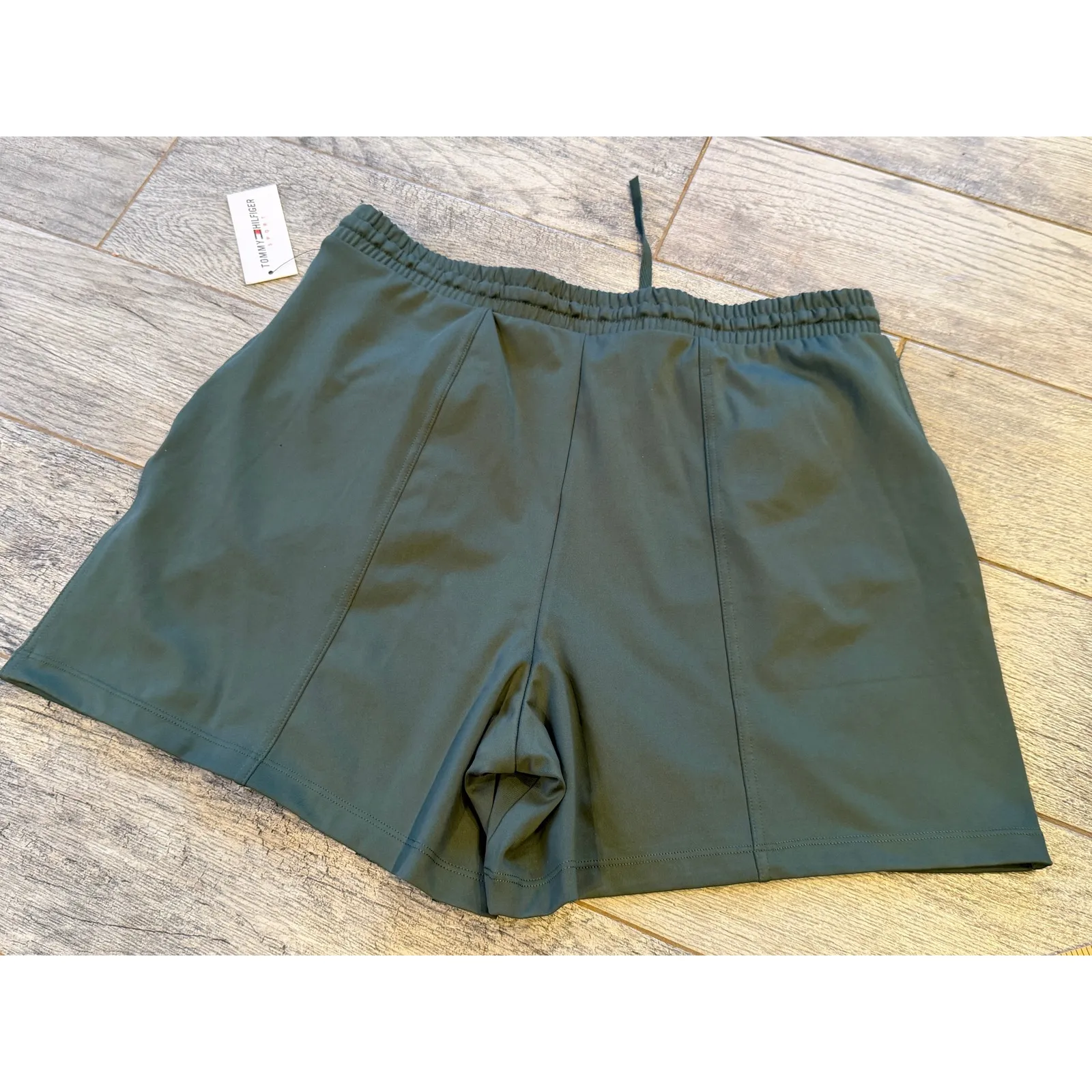 Tommy Hilfiger Sport Shorts NWT Large Womens Green Pockets Drawstring Athletic - Image 2
