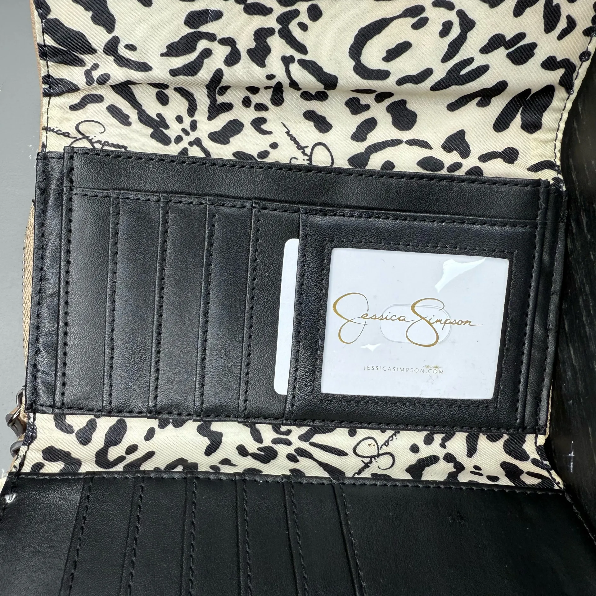 Jessica Simpson Frankie Trifold Pink Zip Around Wristlet New With Tag - Image 4