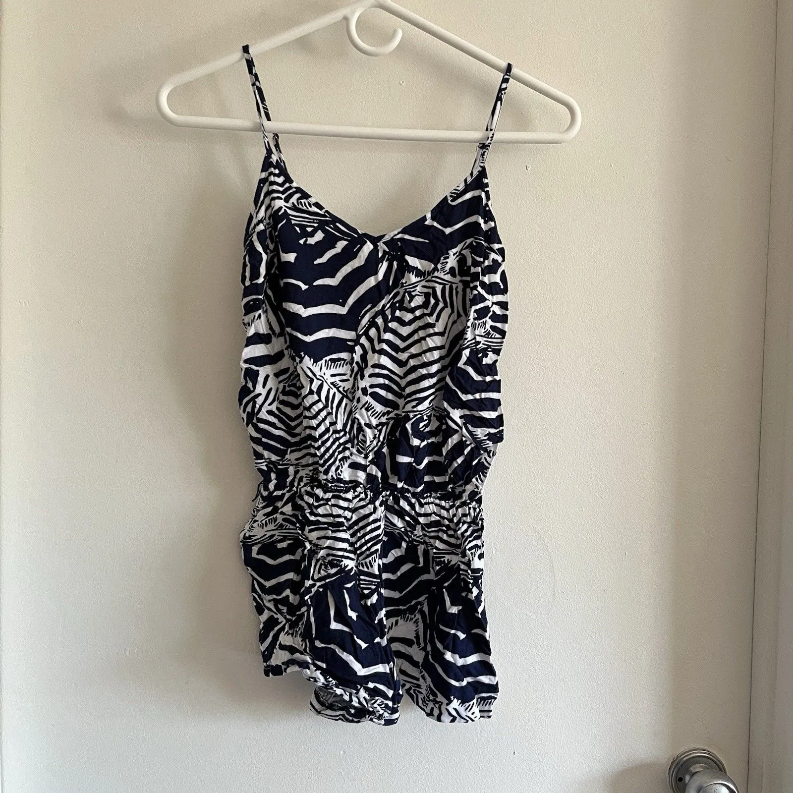 Lilly Pulitzer Deanna Romper Oh Cabana Boy Print Navy Blue Size Xs Rayon Beach - Image 3