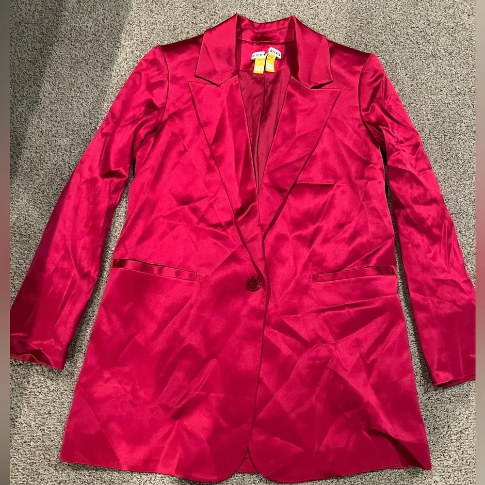 Alice and Olivia Denny Notch Blazer in Raspberry sample piece - Image 6