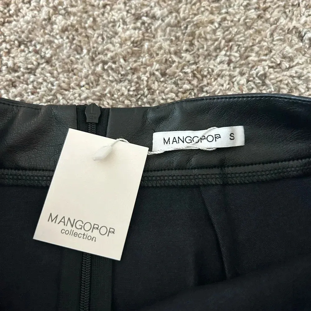 Leather mini skirt - Image 3