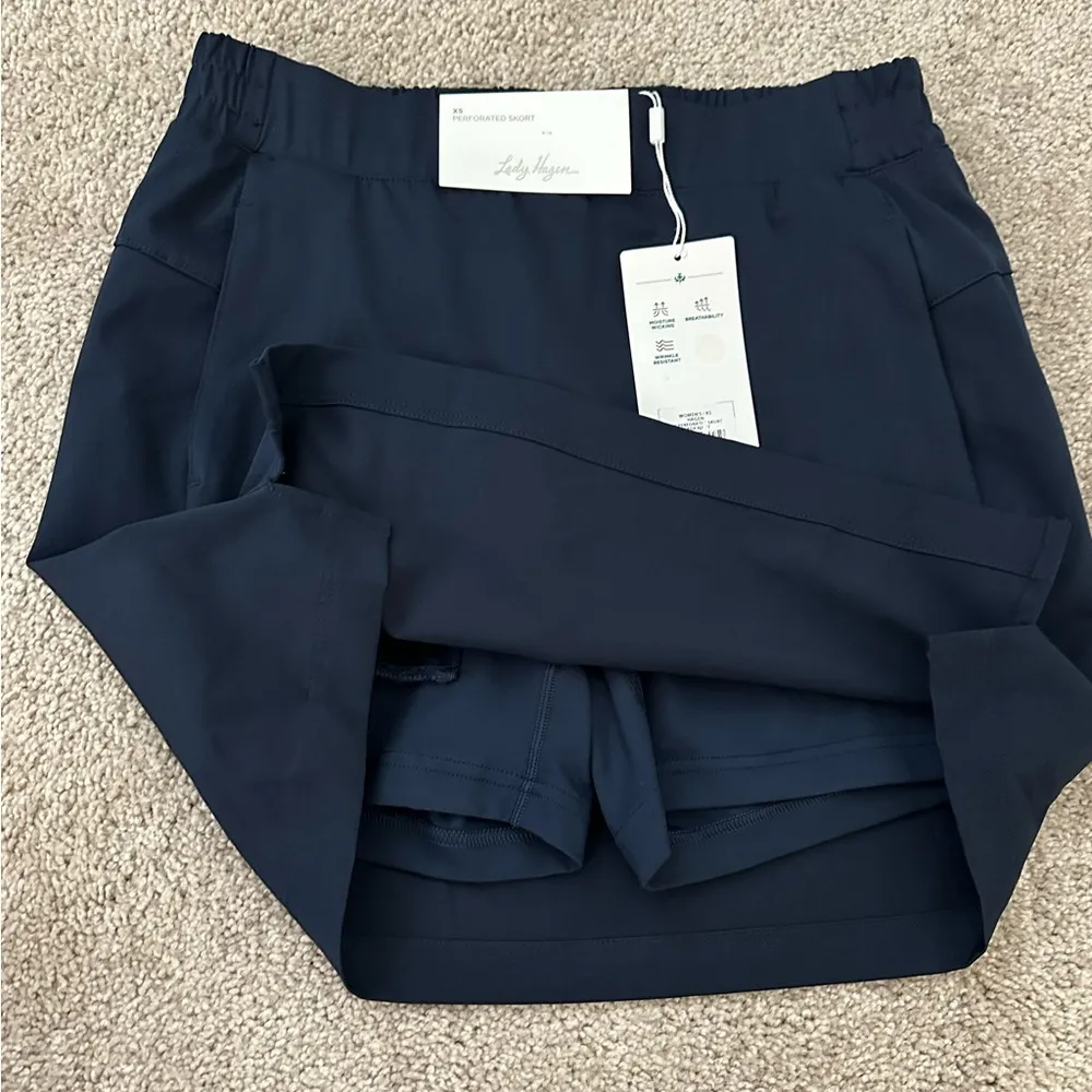 NWT Lady Hagen Perforated 16” Golf Skort XS Dark Navy $60 MSRP - Image 3