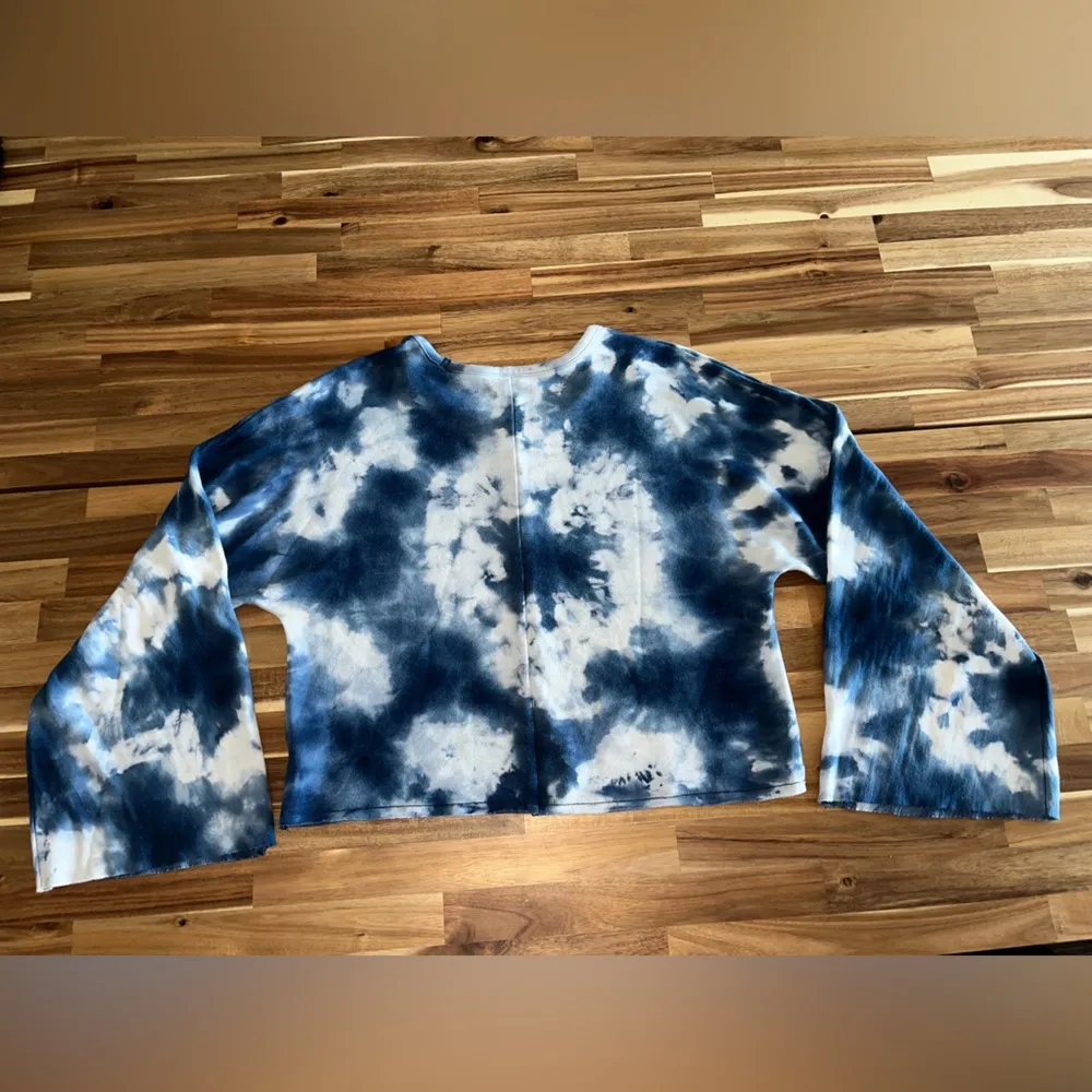 American Eagle Tie Dye Top Cropped Size Small - Image 3