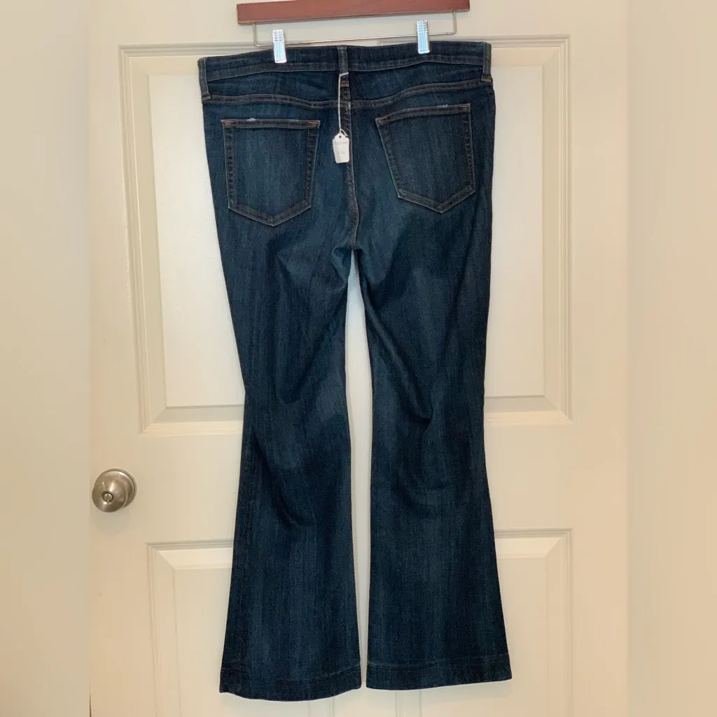 Gap Dark Blue Stretchy  Flare Jeans.     Size-12/31L - Image 5