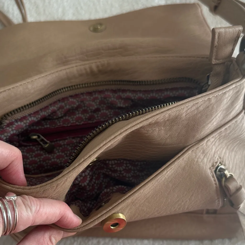 Antik Kraft Blush Pink Crossbody Bag - Image 7