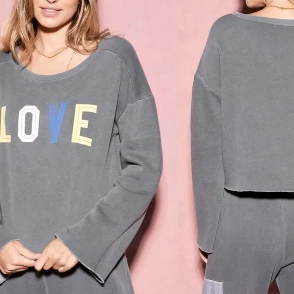 Wildfox Sweatshirt Size Medium - Image 2