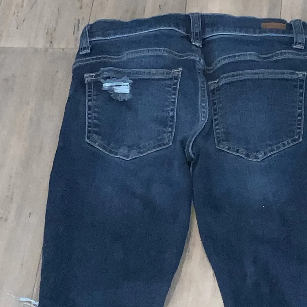 Sneak Peek Mid Rise Ripped Frayed Blue Super Stretchy Jeggings Size Jr. 1 - Image 8