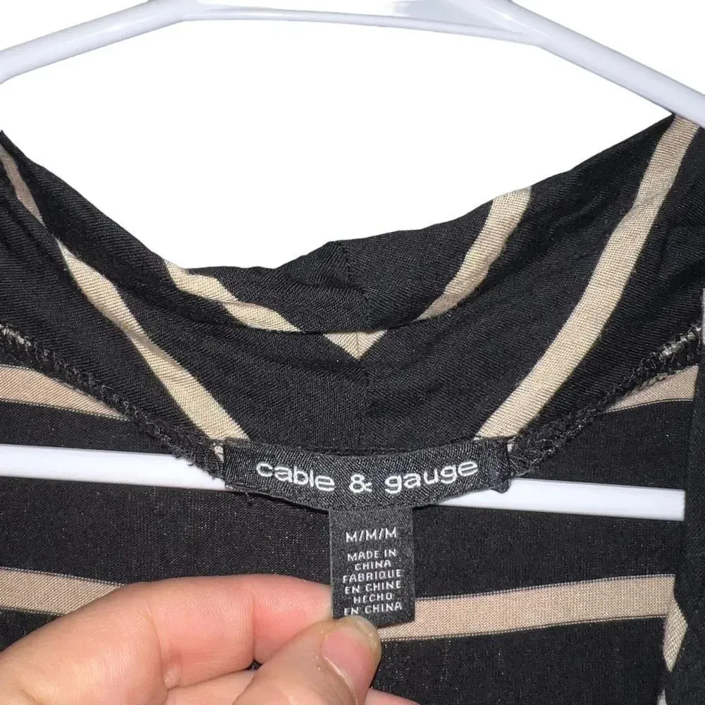 Cable and Gauge Sleeveless Printed Top Size Medium‎ - Image 2