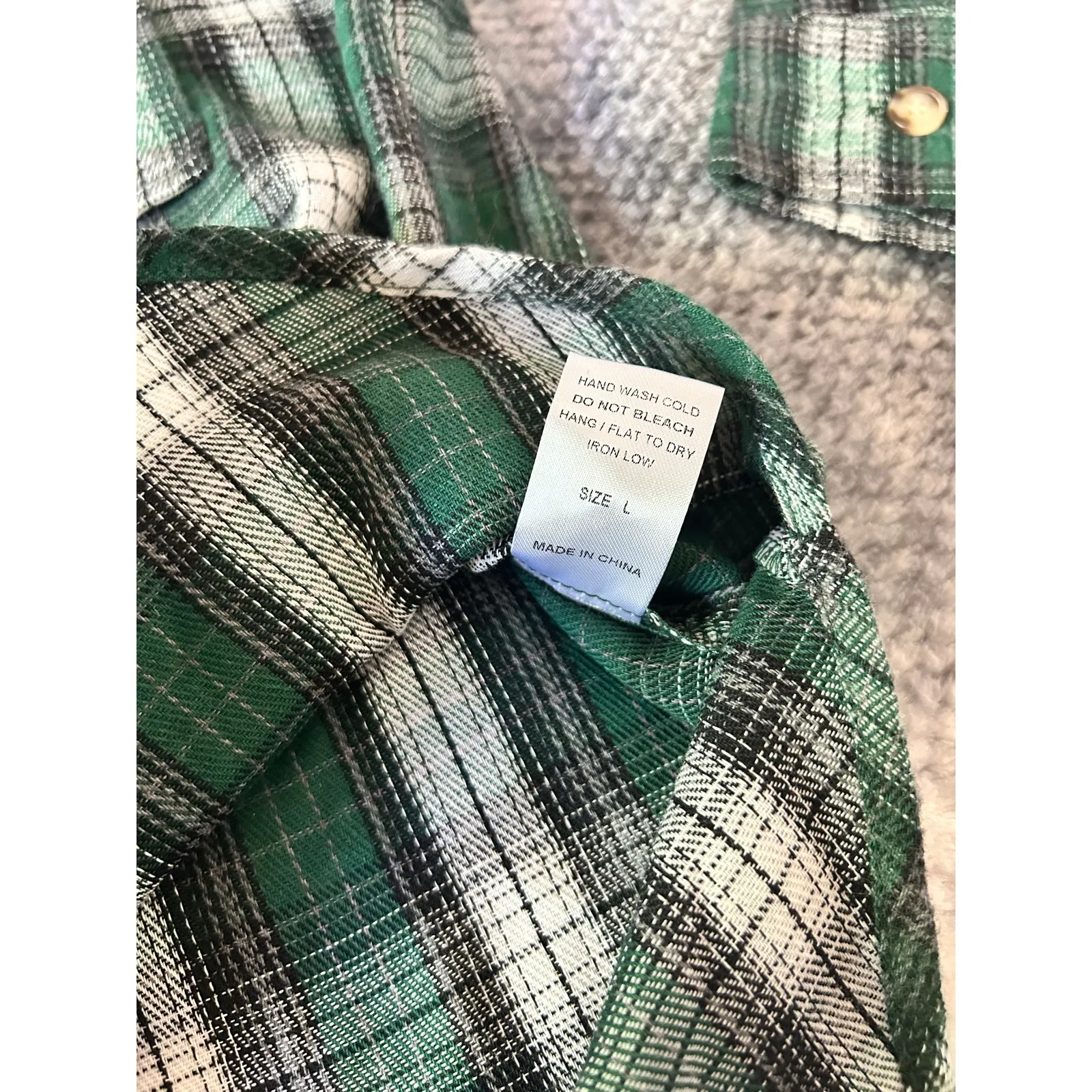 VICI Petaluma Cotton Blend Plaid Button Down Oversized Shirt Green White Large - Image 6