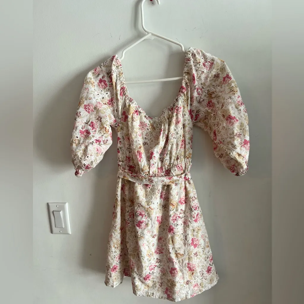 MINKPINK Cecile Mini Dress Size XS NWT Puff Sleeve Floral Eyelet - Image 8