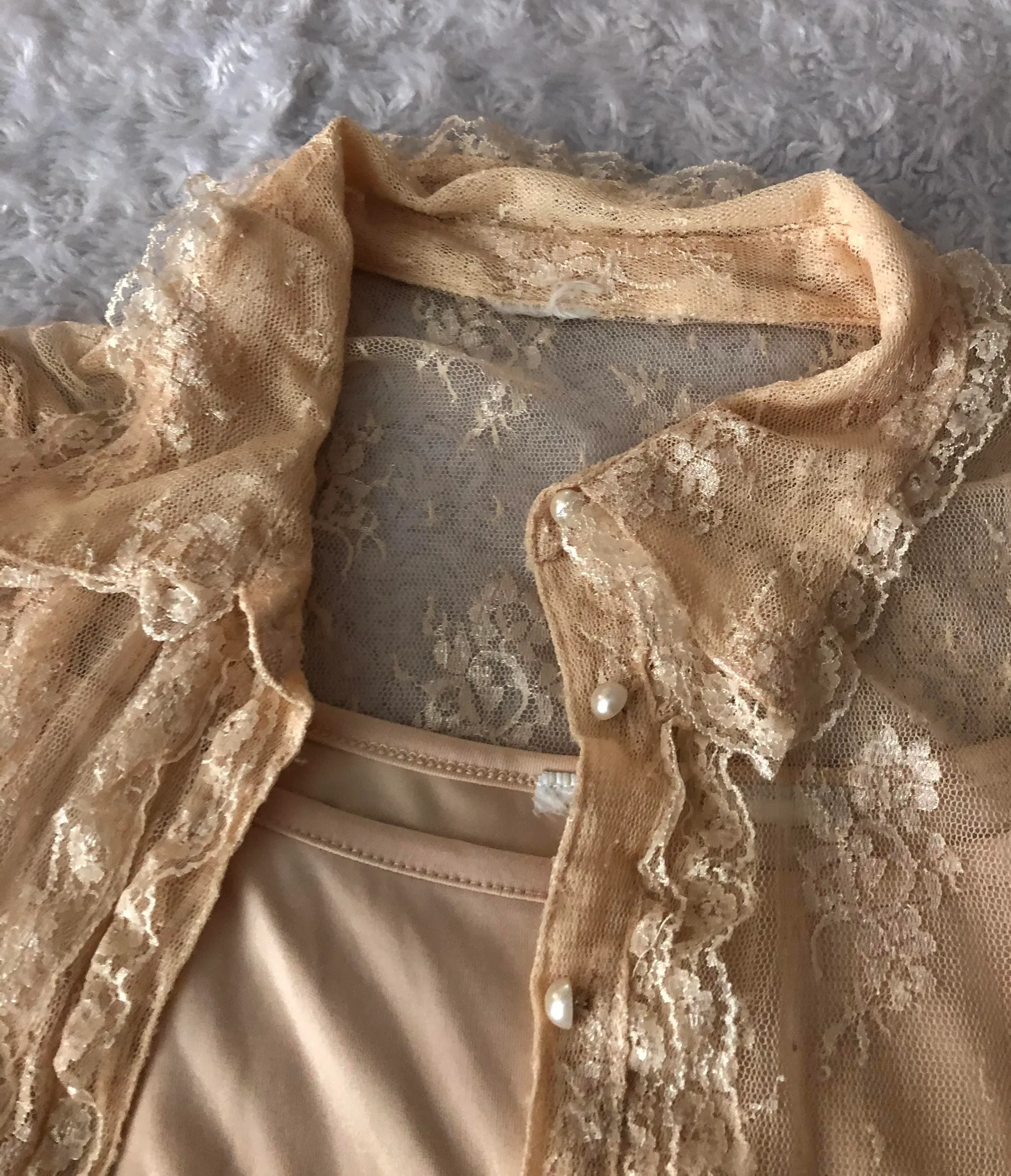 Super cute vintage lace top Tan Size L - Image 6