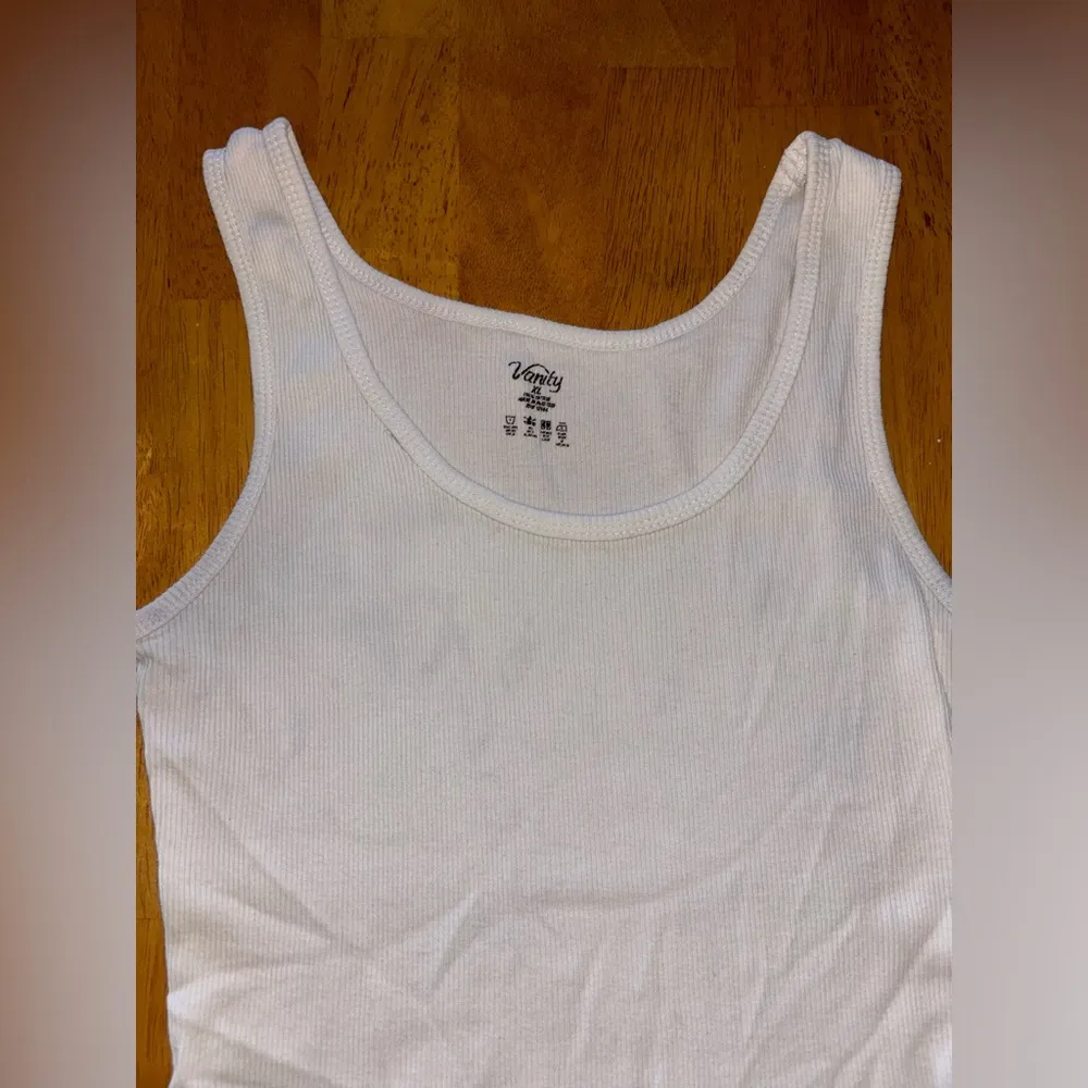 Vanity White Fitted Sleeveless Tank Top Size XL - Image 4