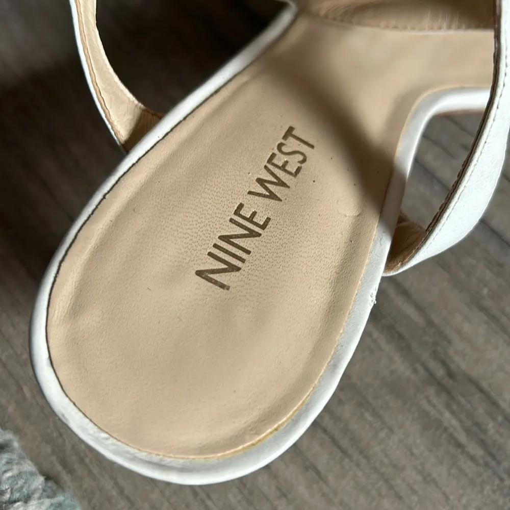 Nine West chains link T-strap mini heels - Image 5