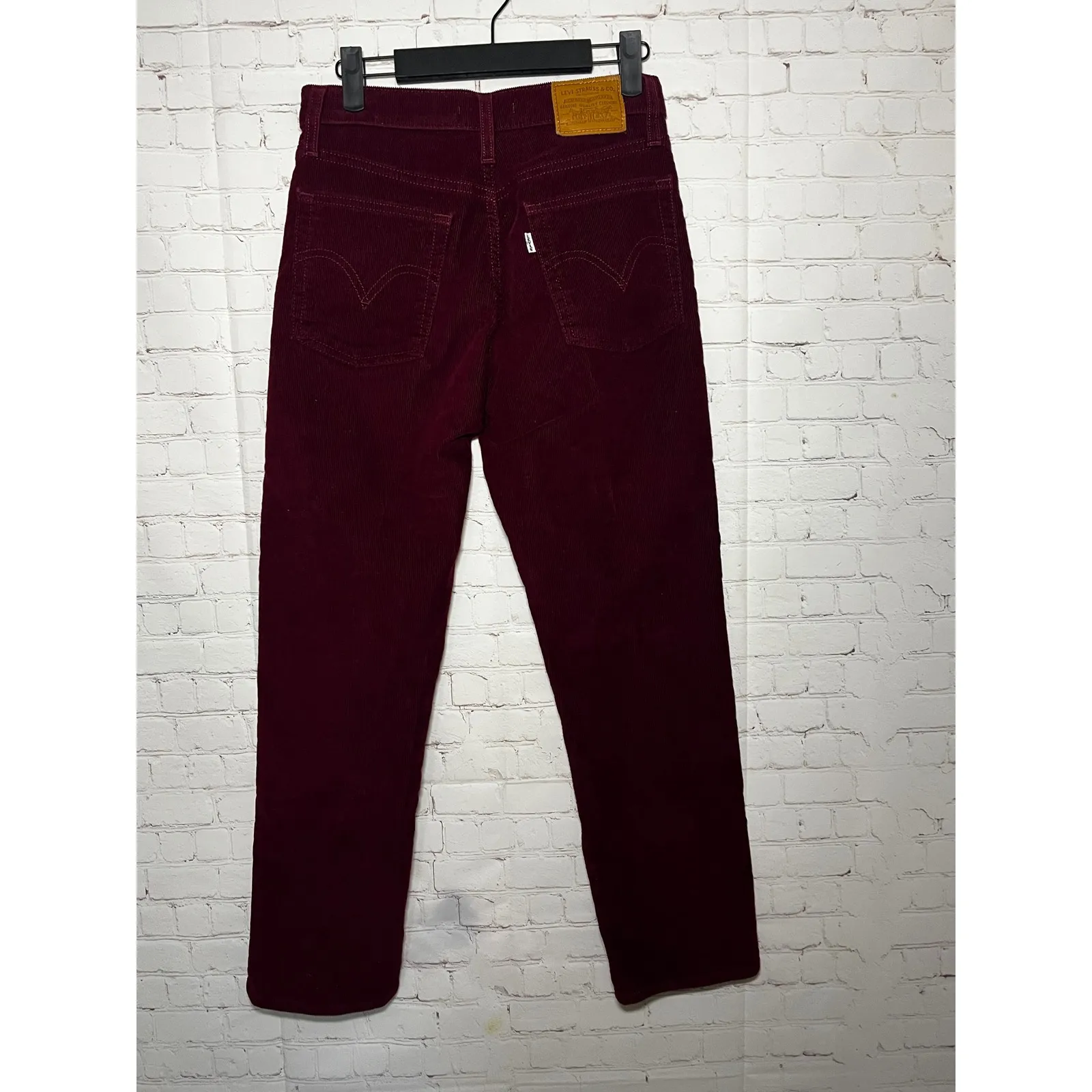 Levi's Wedgie Straight Corduroy Burgundy Jeans Women's Size 26 - Image 4