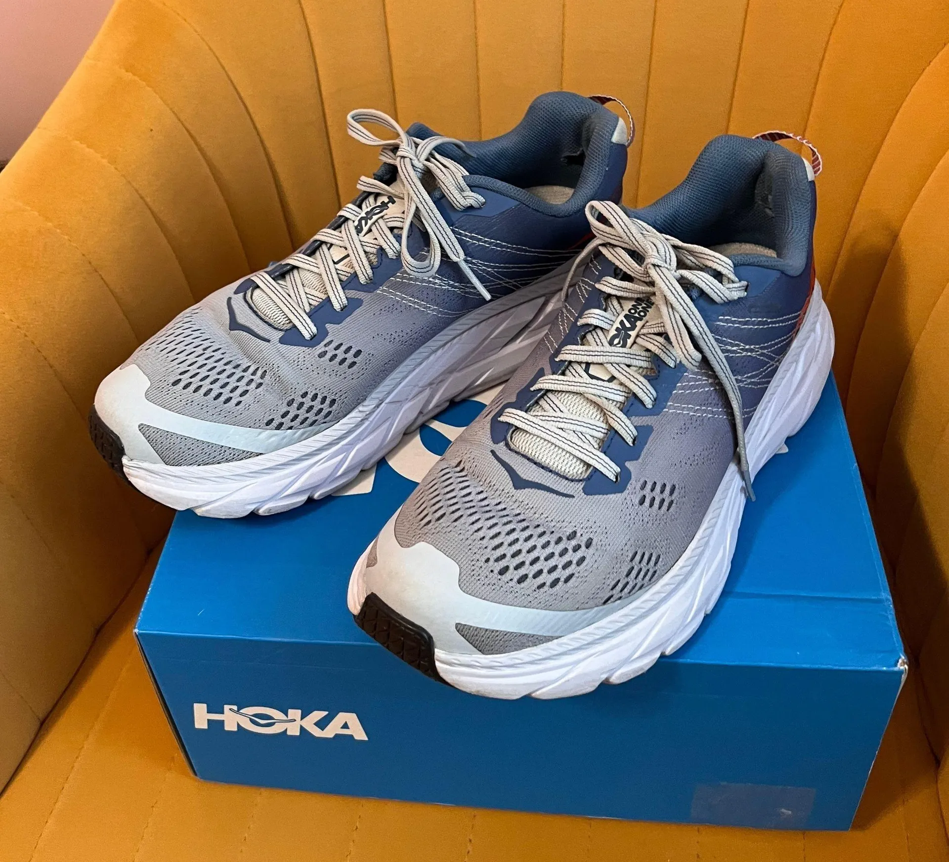 Running Shoes - Image 4