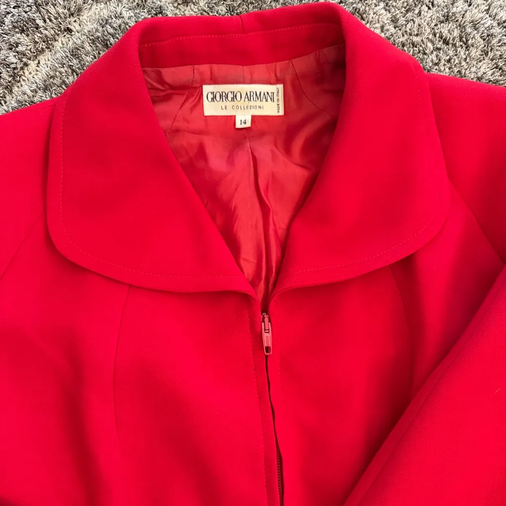 Giorgio Armani Women's Vibrant Red Blazer - Image 5