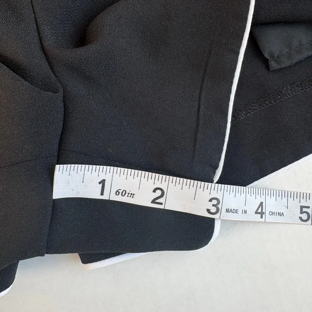 NWT Women's DVF Black White Trim Wrap Mini Skort L - Image 16