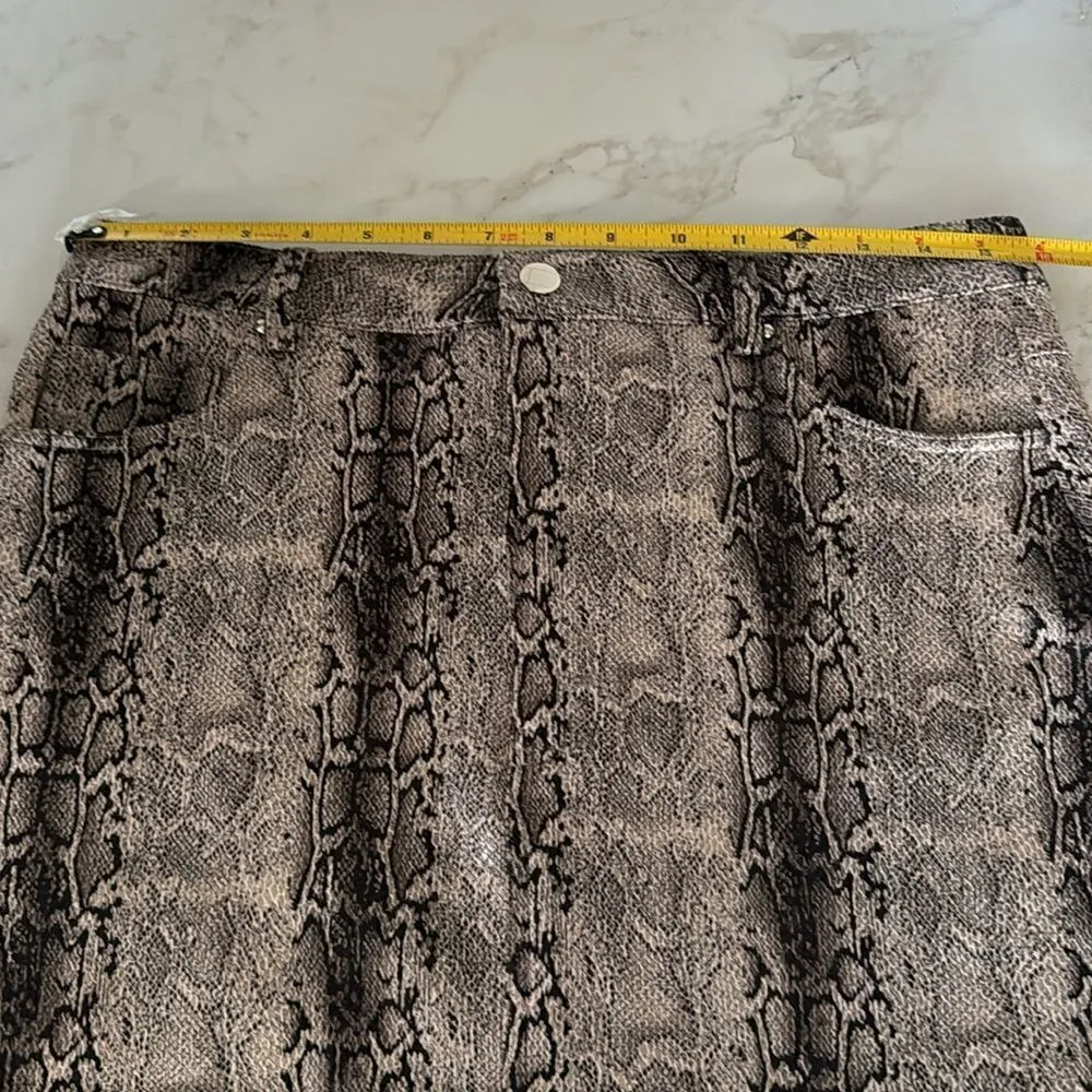 HYFVE sneak print skirt NWT - Image 6