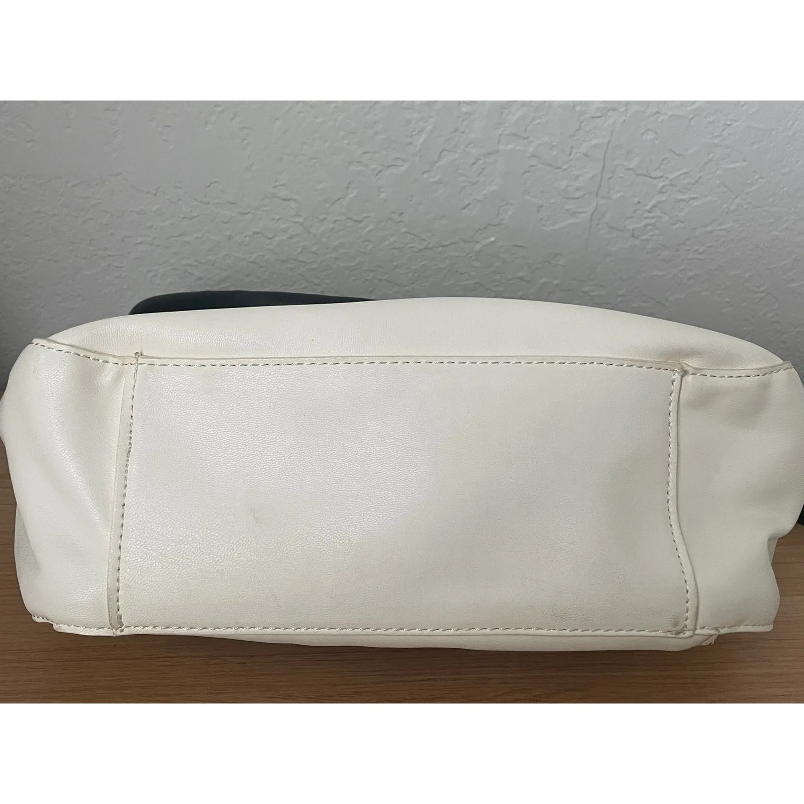 Liz Claiborne Cream Quilted Flap Satchel Bag Black Trim - Image 8