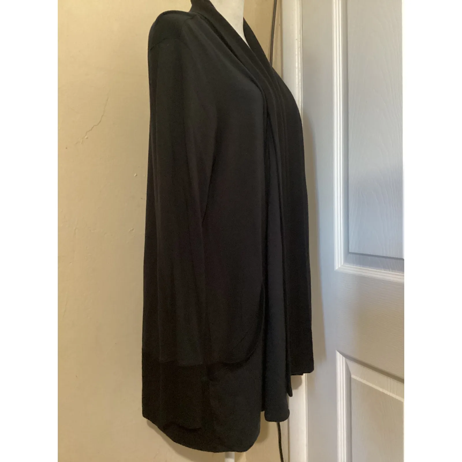 Athleta Pranayama Restore Wrap Black Long Sleeve Open Front Cardigan Pockets 1X - Image 3