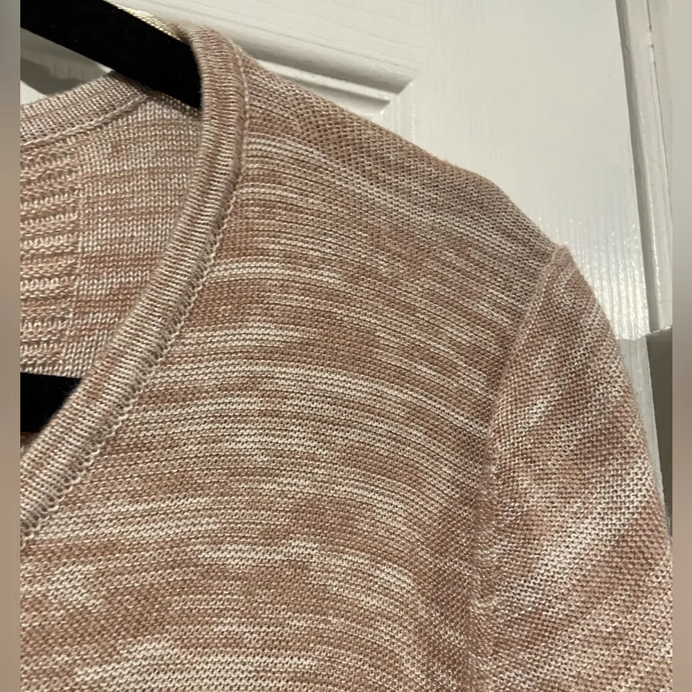 NWT Cupio Size M Draped Pullover Sweater High Low Hem Beige V Neck Flowy Long - Image 4