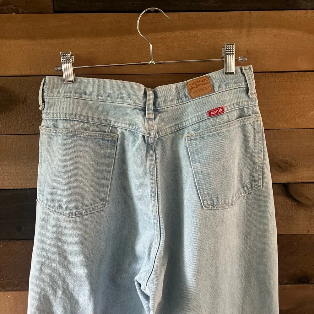 Vintage USA 80/90s Rustler Women’s High Rise Blue Straight Leg Light Mom Jeans - Image 7