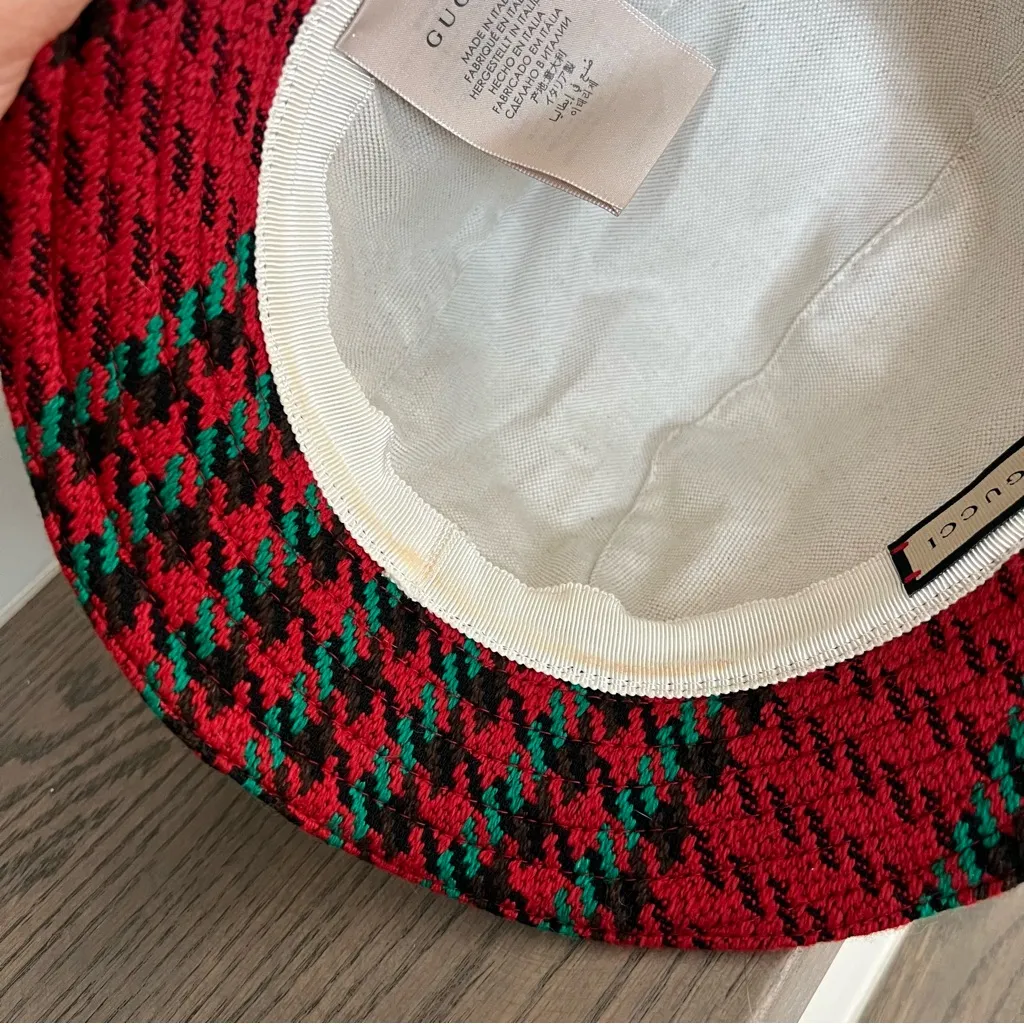 Gucci Wool Houndstooth Bucket Hat in Red - Image 5